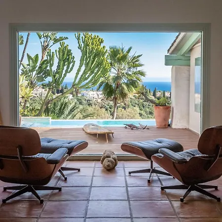 Villa Spectacular And Charismatic In Marbella. Pure Life *