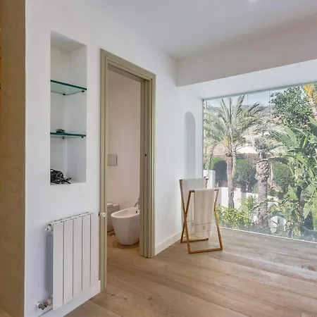 Spectacular And Charismatic In Marbella. Pure Life